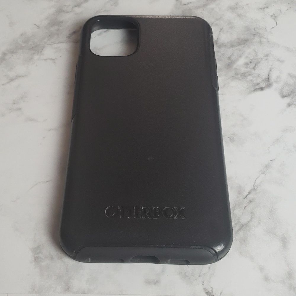 iPhone 11 Otterbox Case Symmetry Series